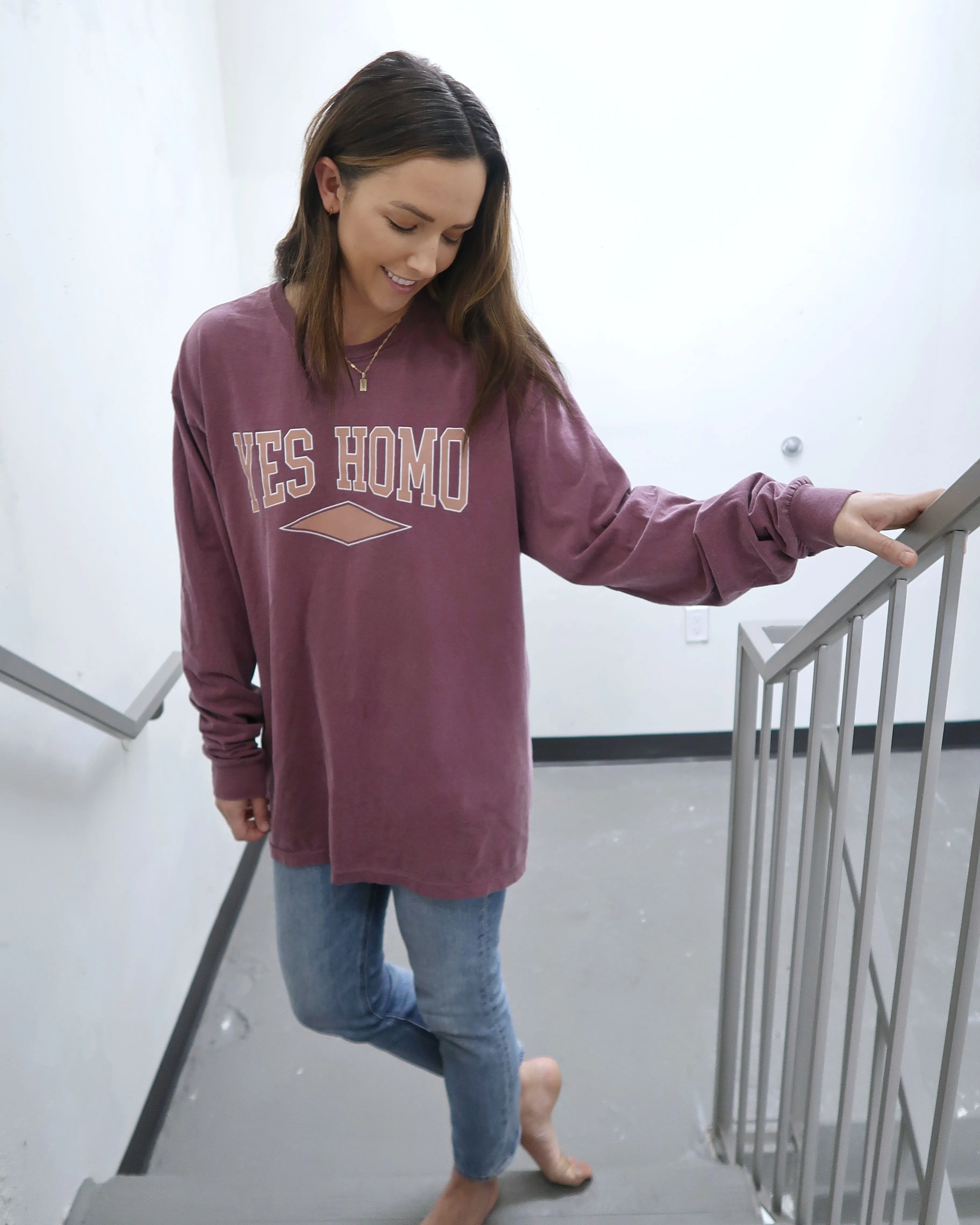 "YES HOMO" OVERSIZED LONG SLEEVE (Wine)