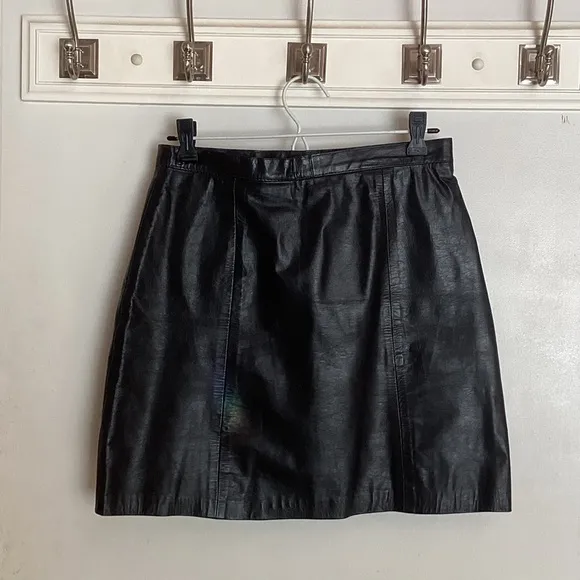 RINZI VINTAGE BLACK LEATHER MINI SKIRT Sz 7/8 PERFECT SHAPE