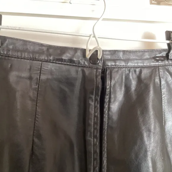 RINZI VINTAGE BLACK LEATHER MINI SKIRT Sz 7/8 PERFECT SHAPE