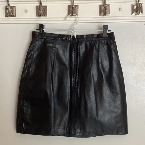 RINZI VINTAGE BLACK LEATHER MINI SKIRT Sz 7/8 PERFECT SHAPE