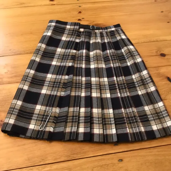 Scottish bundle, 1 skirt and 1 scarf