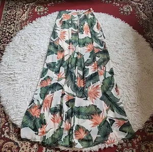 Show Me Your Mumu Princess Di Maxi Skirt Paradise Found Tropical XS New NWT