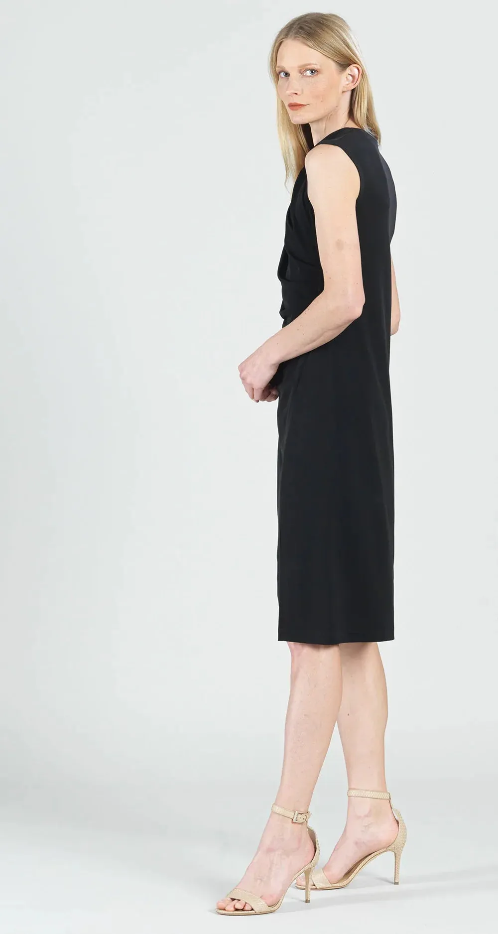 SOLID SLEEVELESS RUCHED SOFT KNIT MIDI DRESS
