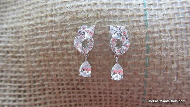 Tear Drop CZ Earrings 068414
