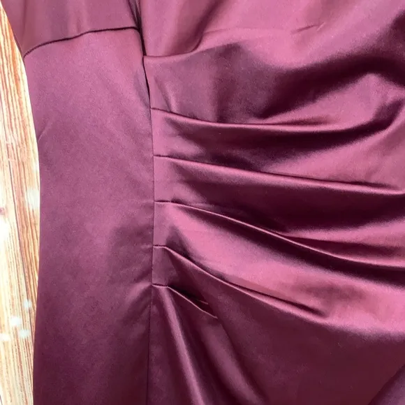 The Limited Bordeaux Sheath Dress Size 10 Draped Front V in Back Burgundy