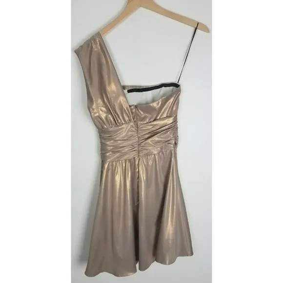 TopShop Sz. 6/S Blush Metallic Short Twist 1 Shoulder W/ Key Hole Front  NWT