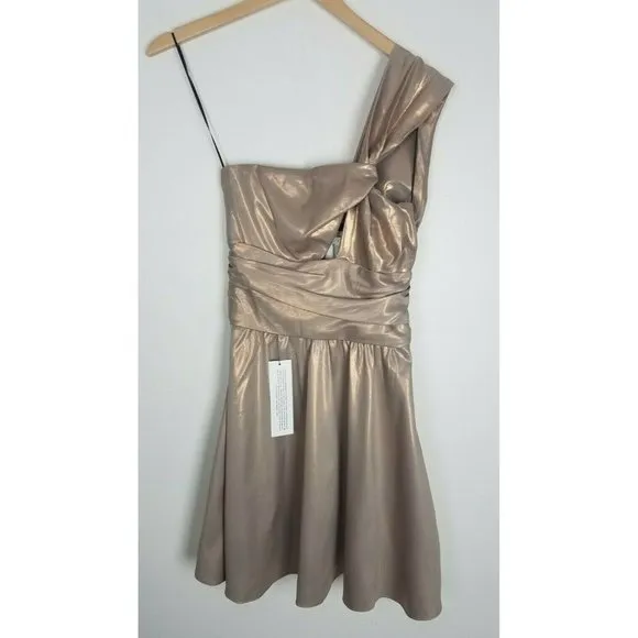 TopShop Sz. 6/S Blush Metallic Short Twist 1 Shoulder W/ Key Hole Front  NWT