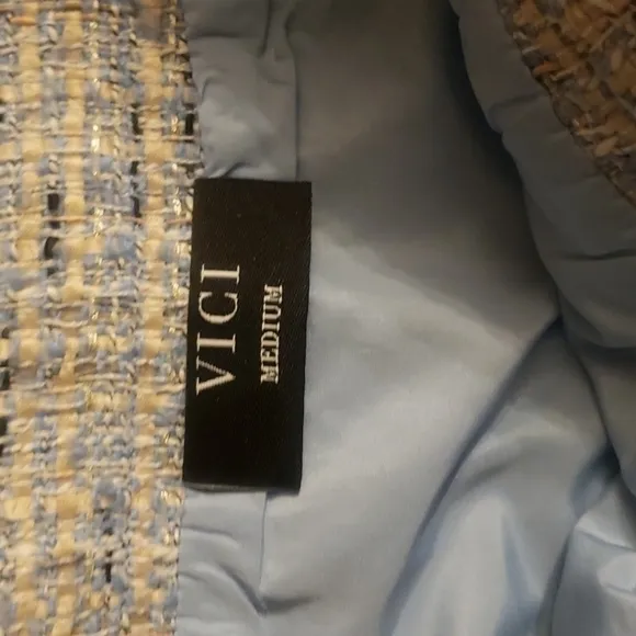 VICI skirt. Size M