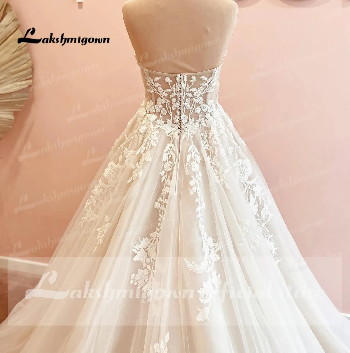 Vintage Deep V Neck Weddding Dresses Vestido De Novia Lace Appliques A Line Open Back Sweep Train Bridal Gown abito da spos