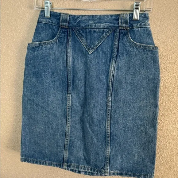 Vintage high waisted guess denim jean skirt
