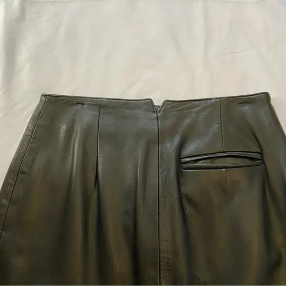 Vintage Lanna Black Leather Slim Pencil Skirt Size 8/10 Made in USA
