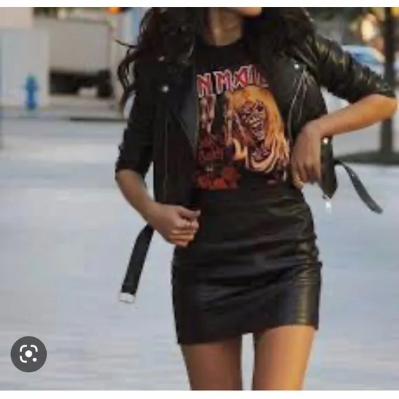 VS VAKKO BLACK LEATHER ZIPPER SKIRT