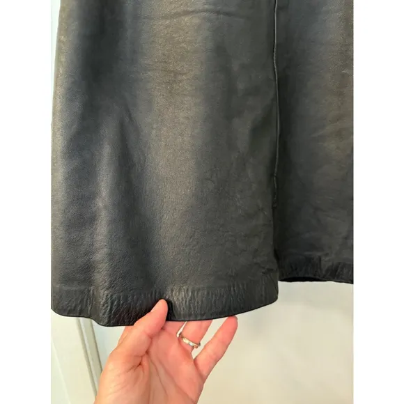 Women's Danier Leather Skirt Size 4 Black