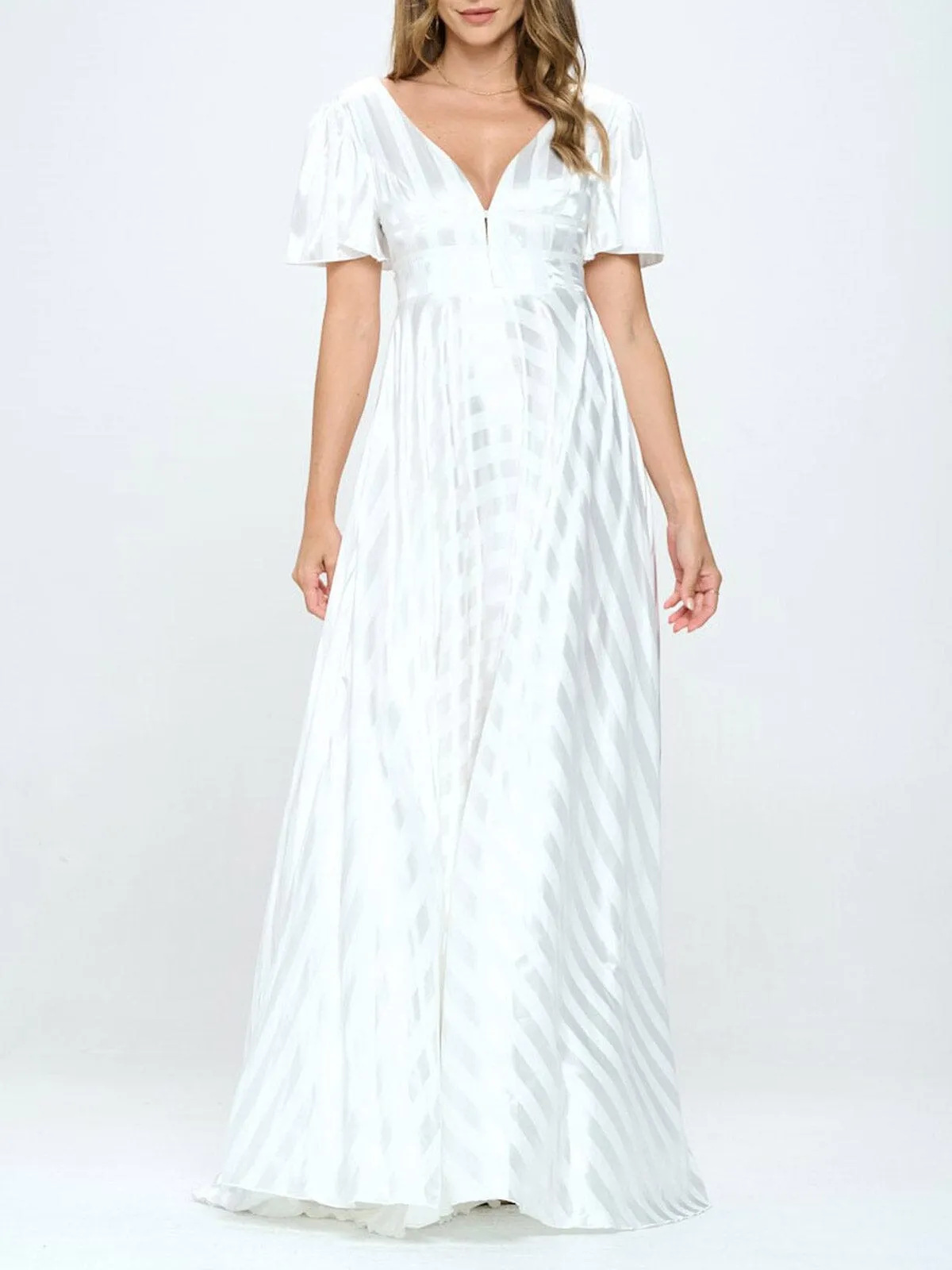 WOMEN'S SHORT SLEEVE V-NECK LOW OPEN BACK DETAILED MAXI DRESS