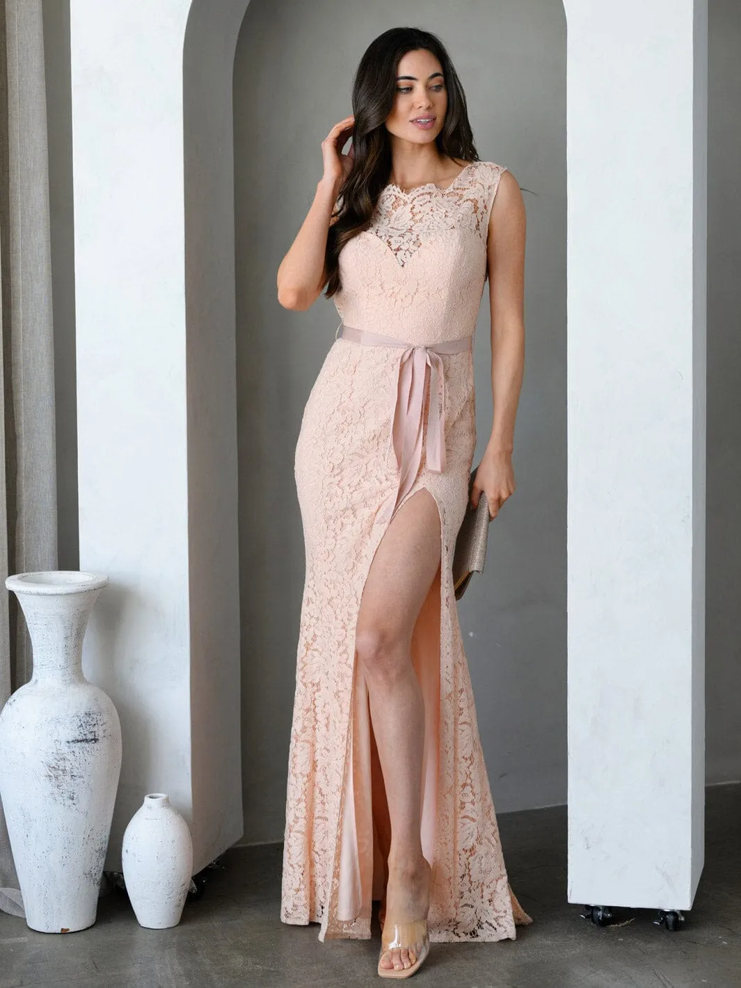 WOMEN'S SLEEVELESS BACK DETAILED ALL OVER LACE SELF TIE MAXI DRESS