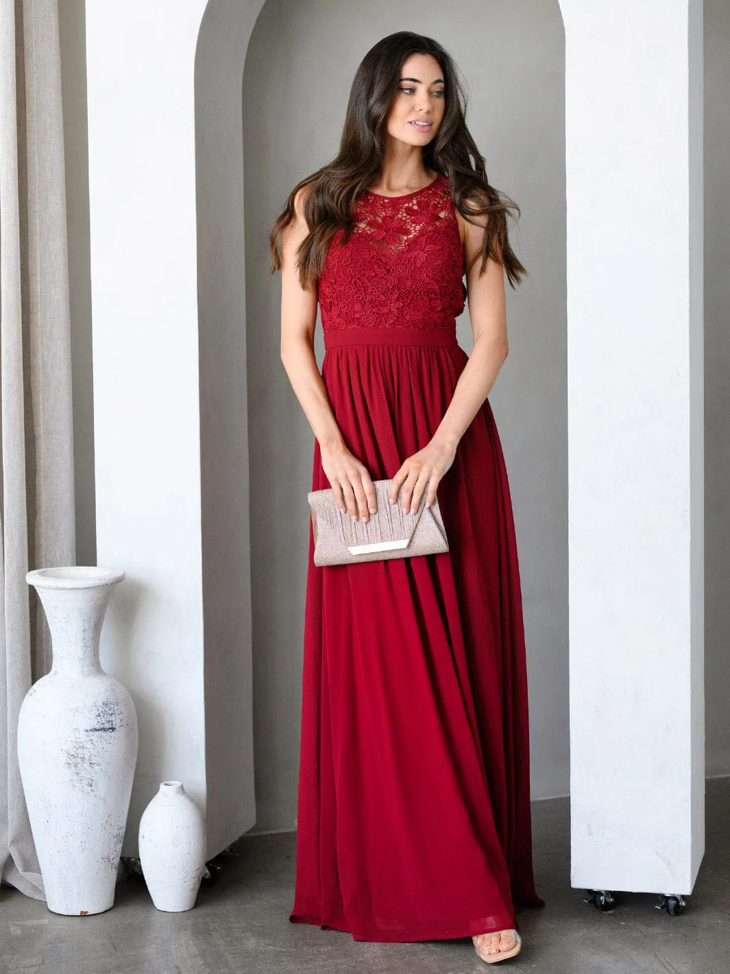 WOMEN'S SLEEVELESS LACE OPEN BACK GOWN MAXI DRESS