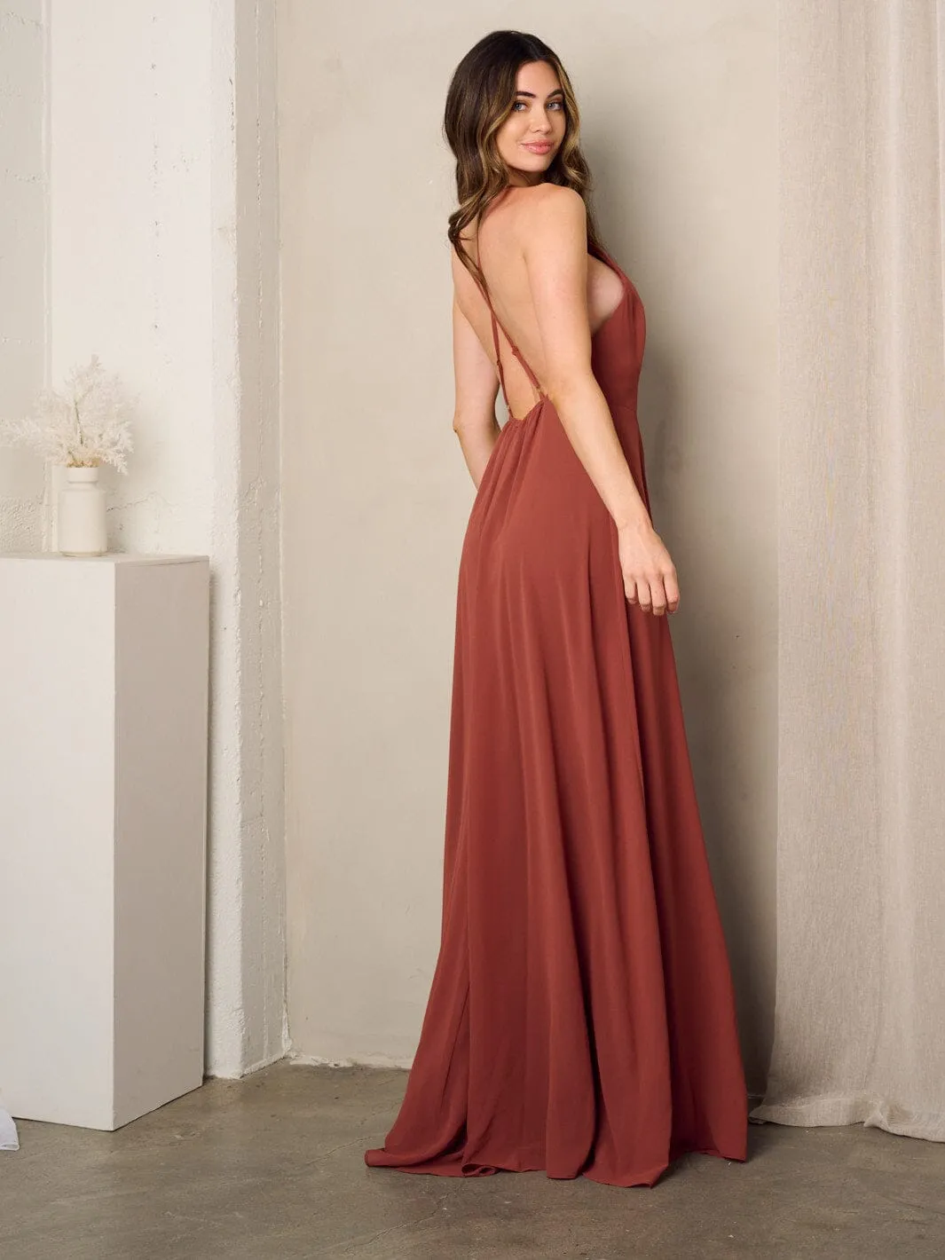 WOMEN'S SLEEVELESS OPEN BACK MAXI DRESS