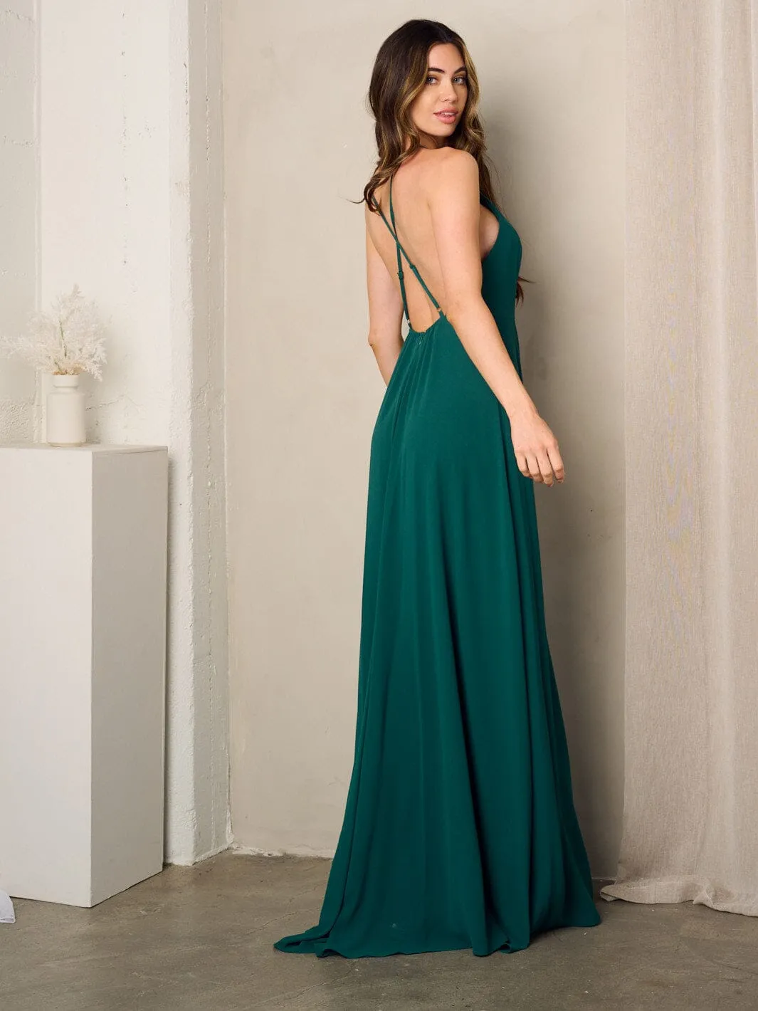 WOMEN'S SLEEVELESS OPEN BACK MAXI DRESS