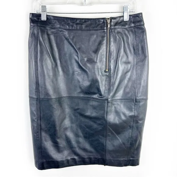 Worthington Lambskin Leather black zipper front pencil skirt size: 10
