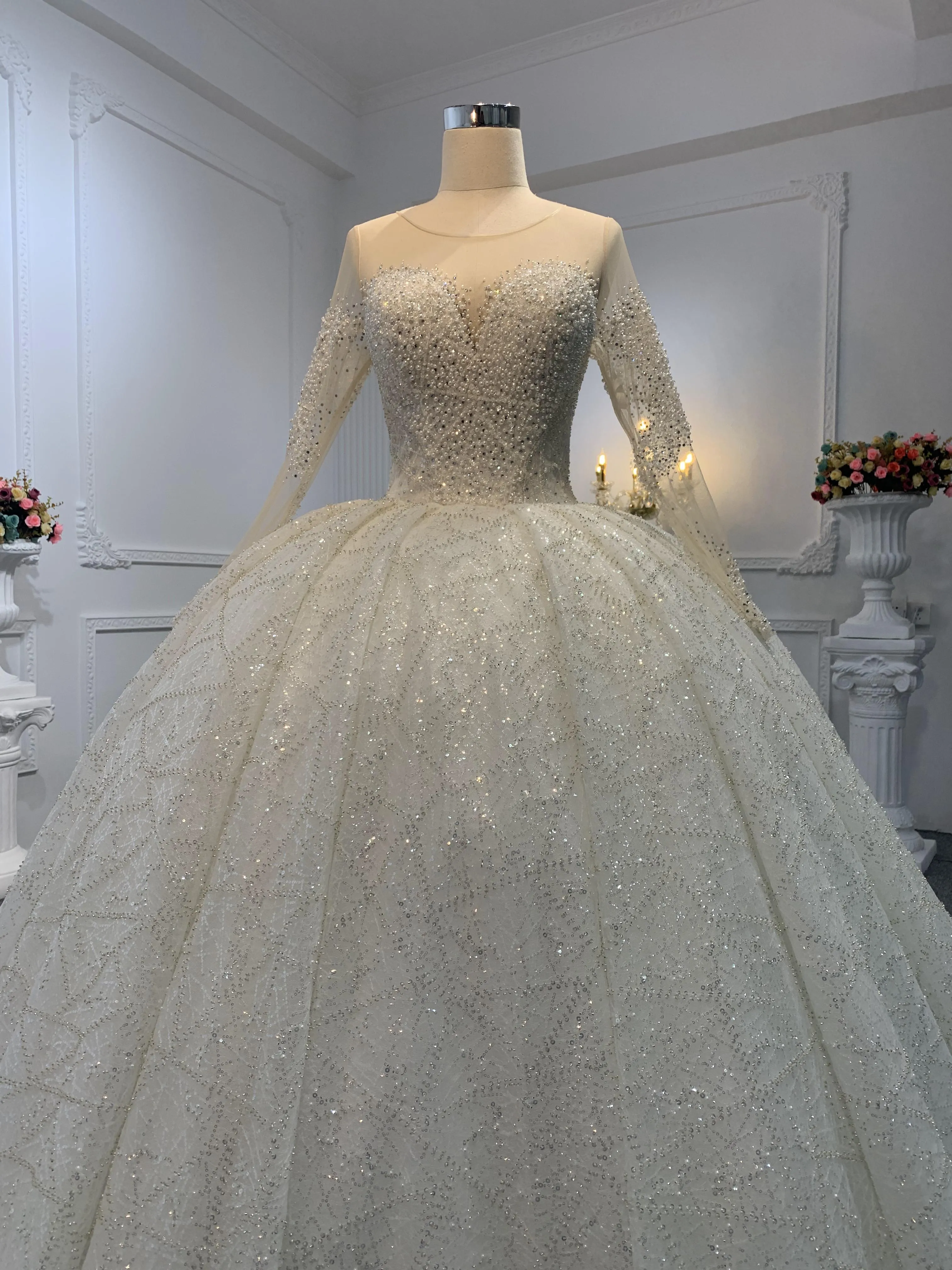 Z015- Ivory Long Sleeves Beading Wedding Ball Gown With Long Tail