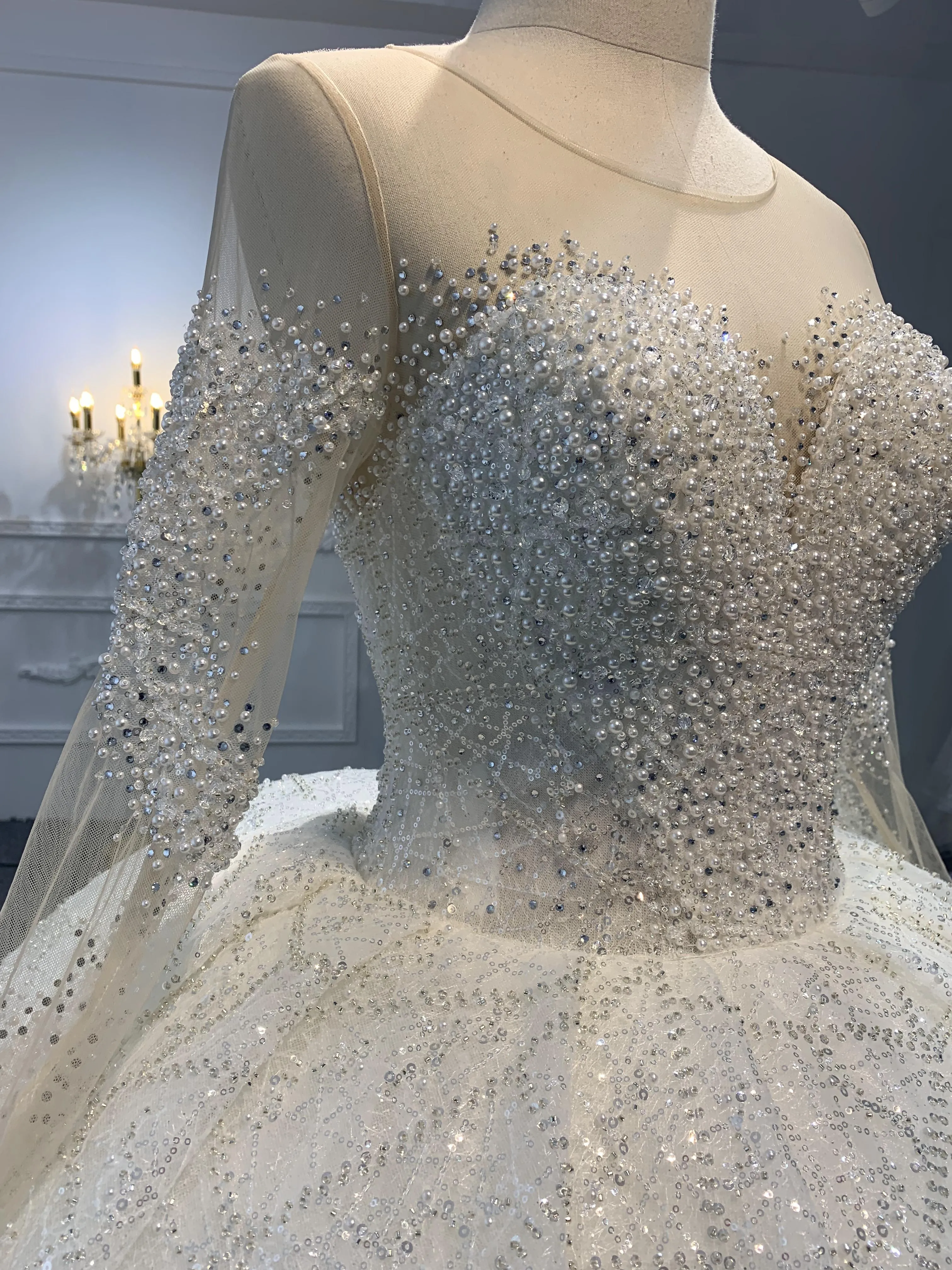 Z015- Ivory Long Sleeves Beading Wedding Ball Gown With Long Tail