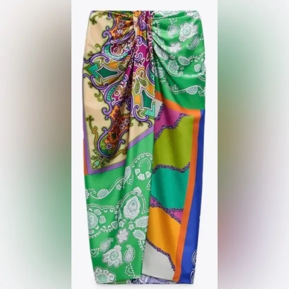 Zara Printed High Waisted Skirt With Knot Pareo MIDI Green Paisley 🦋