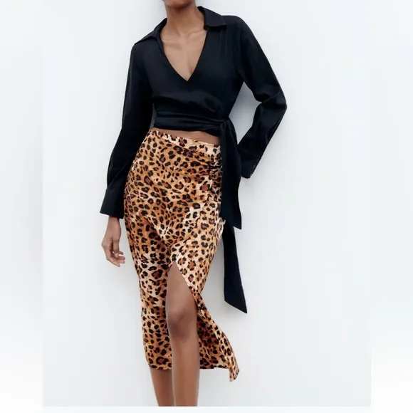Zara Tiger 🐅 Print ANIMAL PRINT SKIRT. Size M